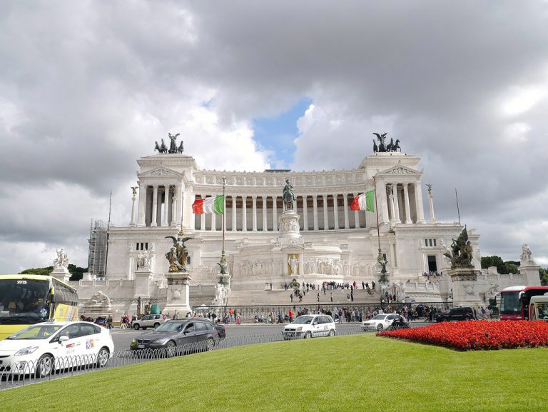 Altare della Patria และ Colosseum – ยุโรป 2013 ตอนที่ 2.3