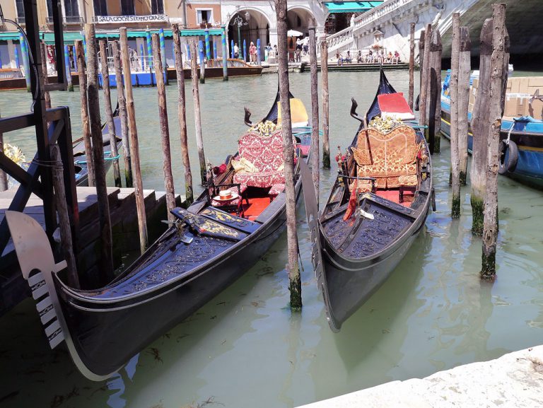 ล่องเรือกอนโดล่า (Gondola) ที่เมืองเวนิส – ยุโรป 2013 ตอนที่ 5.3
