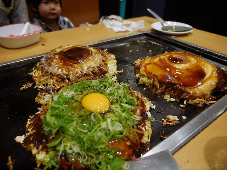 เดินเล่นย่าน Kitano และทาน Okonomiyaki ที่ร้าน Fugetsu Kobe – Japan 2014 ตอนที่ 2.2
