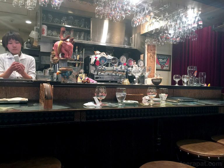 จิบเบียร์ที่ร้าน Little Delirium Cafe สถานี Shinjuku – Japan Nov ตอนที่ 8.2