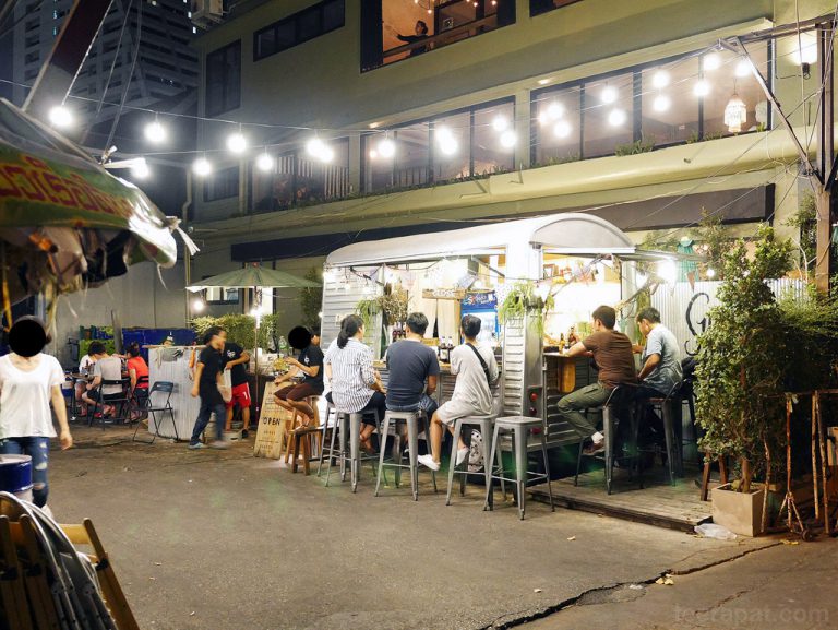 Summer Street – Food Truck ทะเลปิ้งย่าง อารีย์ ซอย 2