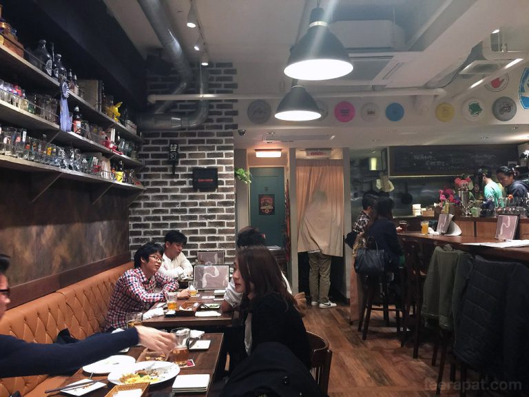 Watering Hole ร้าน Craft Beer ย่าน Shinjuku