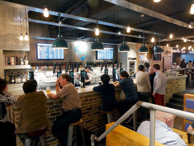 จิบเบียร์ Brew Dog สดๆที่ร้าน Brew Dog Bar Roppongi, Tokyo