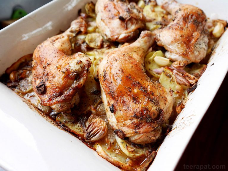 สะโพกไก่อบมันฝรั่ง
