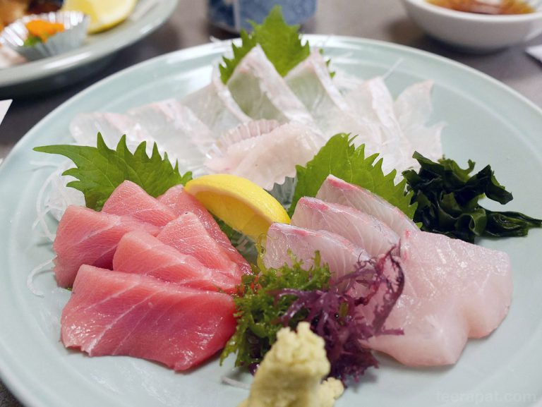 Hikari ร้าน Izakaya แถวสถานี Hakata