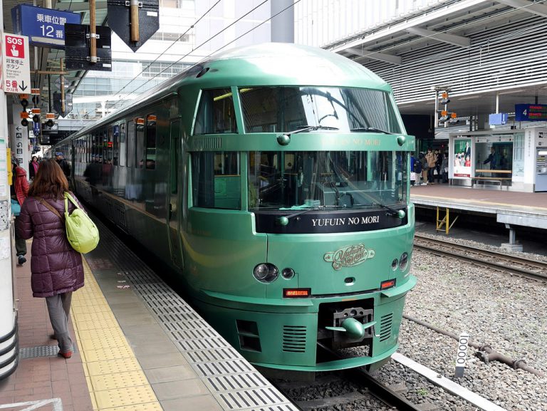 Yufuin no Mori – รถไฟขบวนสวย