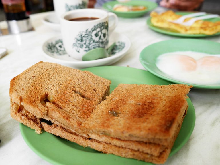 Ya Kun Kaya Toast อาหารเช้ายอดนิยมสิงคโปร์