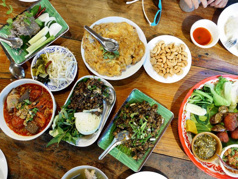เฮือนม่วนใจ๋ อาหารเหนือ เชียงใหม่