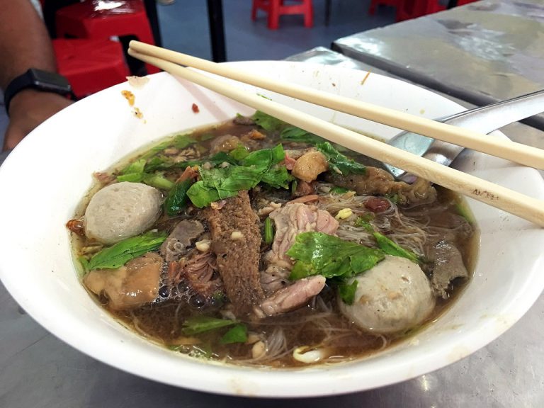 อาเหลียง ก๋วยเตี๋ยวเนื้อตุ๋น ประชานิเวศน์ 3