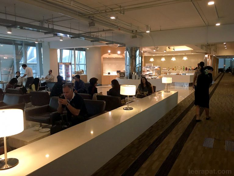 รีวิว Louis’ Tavern CIP Lounge สนามบินสุวรรณภูมิ