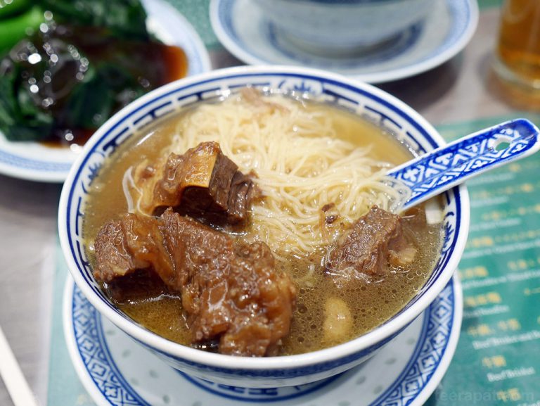 Mak Un Kee บะหมี่เจ้าอร่อย สถานี Central – Hong Kong