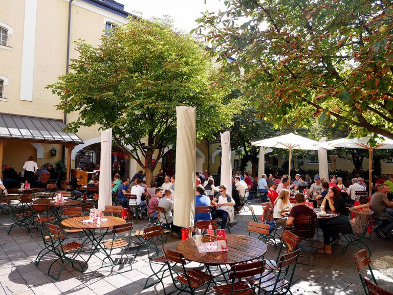 ชมโรงเบียร์ Stiegl และทานอาหารกลางวัน Vienna, Austria