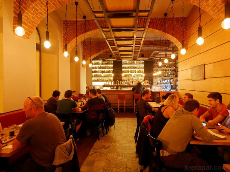 Mel’s Craft Beer จิบคราฟท์เบียร์กลางกรุง Vienna, Austria