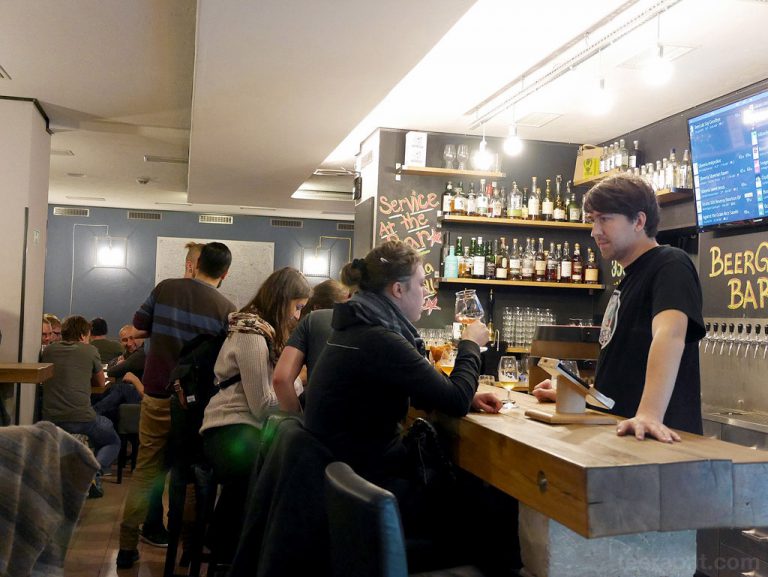 Beek Geek Bar คราฟท์เบียร์บาร์ – Prague, Czech
