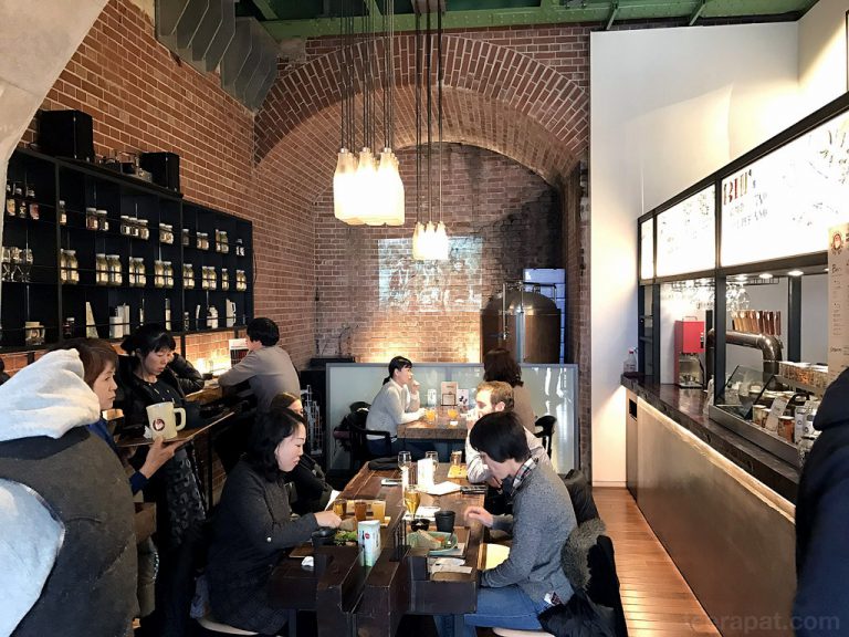 Hitachino Brewing Lab บาร์ไซส์เล็กของเบียร์นกฮูก สถานี Akihabara