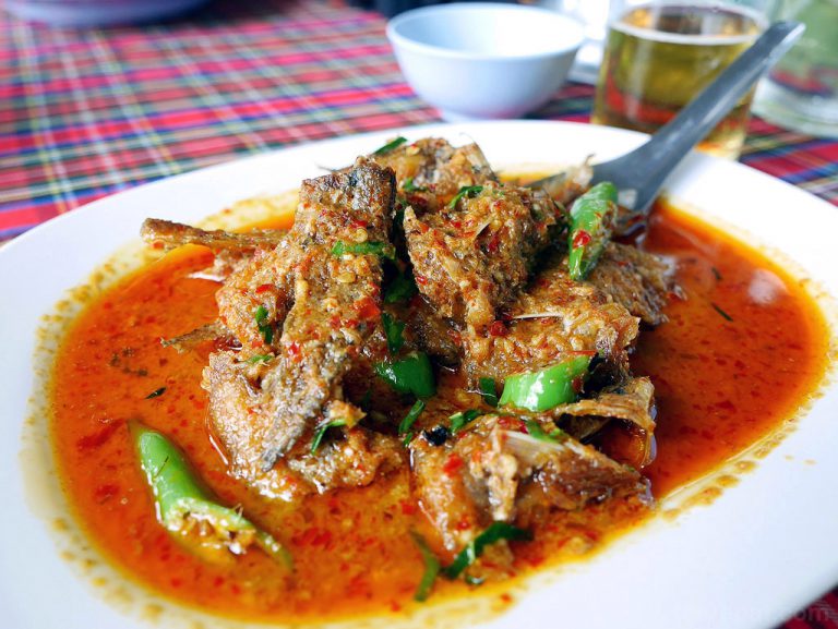 ร้านคุณลุงริมแคว อาหารป่า กาญจนบุรี
