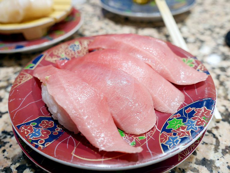 Hanamaru Sushi ซูชิสายพานเจ้าดัง สาขา Kitte สถานี Tokyo