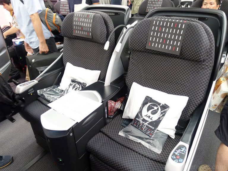 รีวิว Business Class สายการบิน Japan Airlines กรุงเทพ – ซัปโปโร – กรุงเทพ