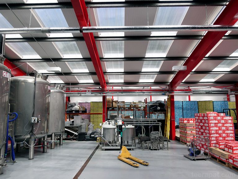 เยี่ยมชมโรงเบียร์ Tiny Rebel เมือง New Port ประเทศเวลส์