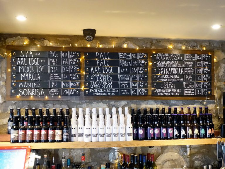 จิบเบียร์ที่บาร์บรรยากาศดี Buxton Tap House เมือง Buxton – ประเทศอังกฤษ