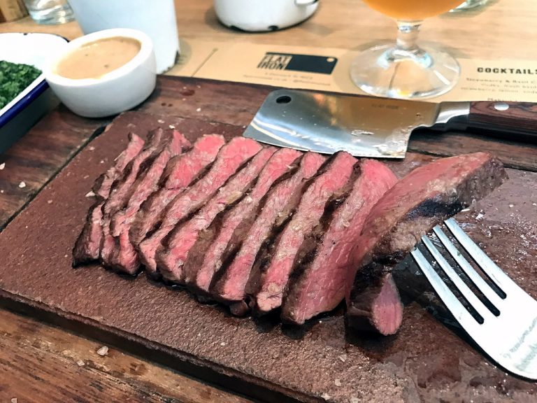 Flat Iron ร้านสเต็กเจ้าดัง สาขาถนน Beak – ลอนดอน