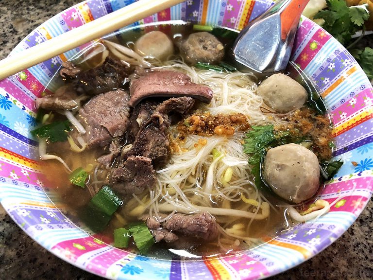 ล้วน ลูกชิ้นน้ำใส ลพบุรี