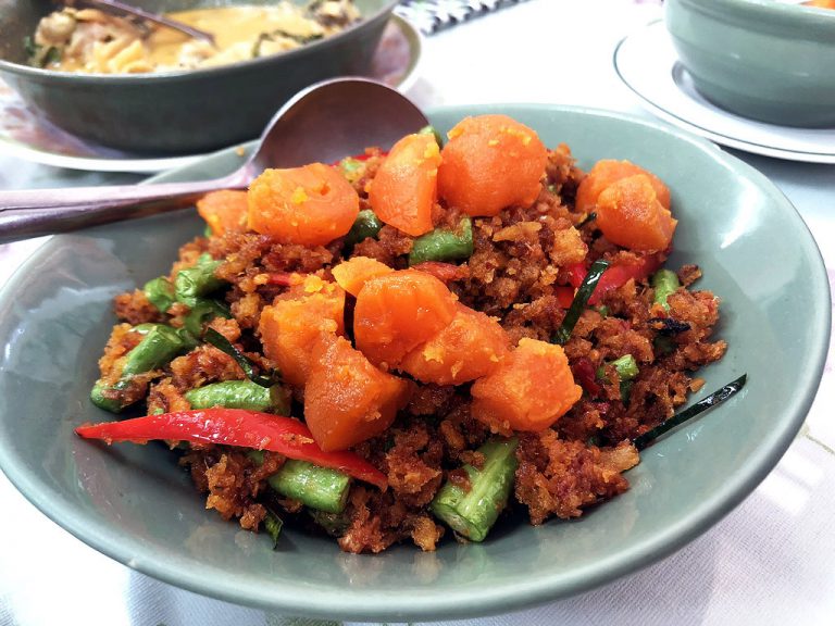 มัดหมี่ อาหารไทย พวน เจ้าอร่อย – ลพบุรี