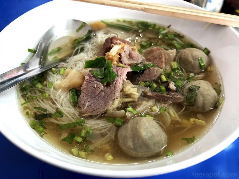 สันติโอชา ก๋วยเตี๋ยวเนื้อน้ำใส ลพบุรี