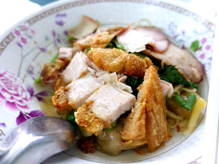 ช. บะหมี่ เกี๊ยว หมูแดง – ถนนบางกรวย-ไทรน้อย