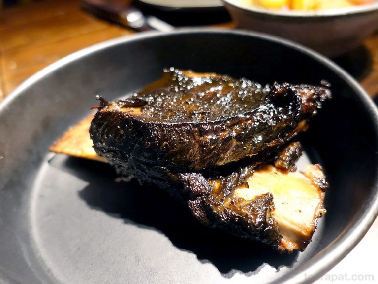 Le Cochon Blanc เนื้อย่างเตาไฟขนาดใหญ่ ร้านสวย – สุขุมวิท 31