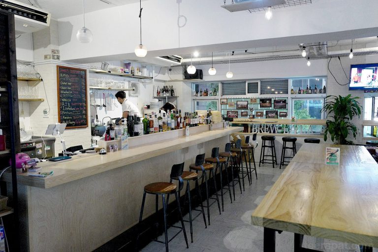 Brew La La คราฟท์เบียร์บาร์แกล้มอาหารสไตล์แคนาเดี้ยนย่าน Shimbashi – Tokyo