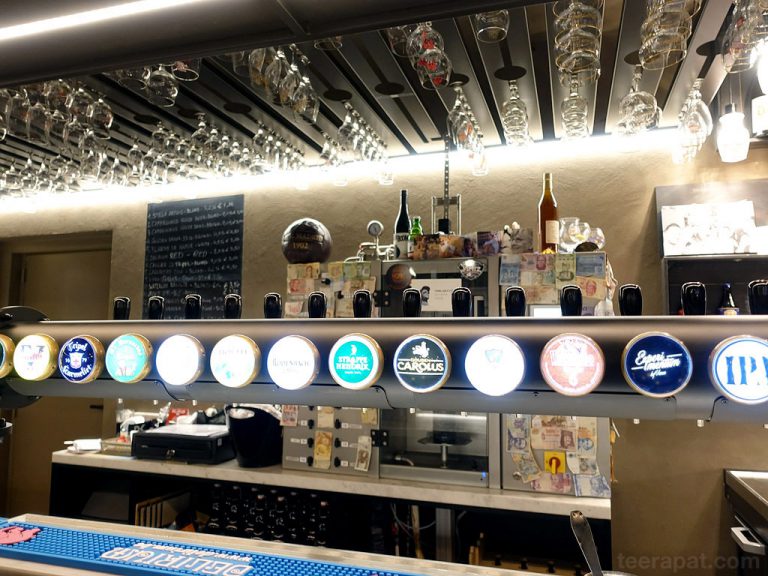 แวะจิบเบียร์สดที่ร้าน Cafe Cambrinus ใจกลางเมือง Bruges – ประเทศเบลเยี่ยม