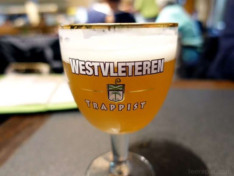 จิบเบียร์รสพระทำ Westvleteren ที่ร้านอาหารหน้าวัด – ประเทศเบลเยี่ยม