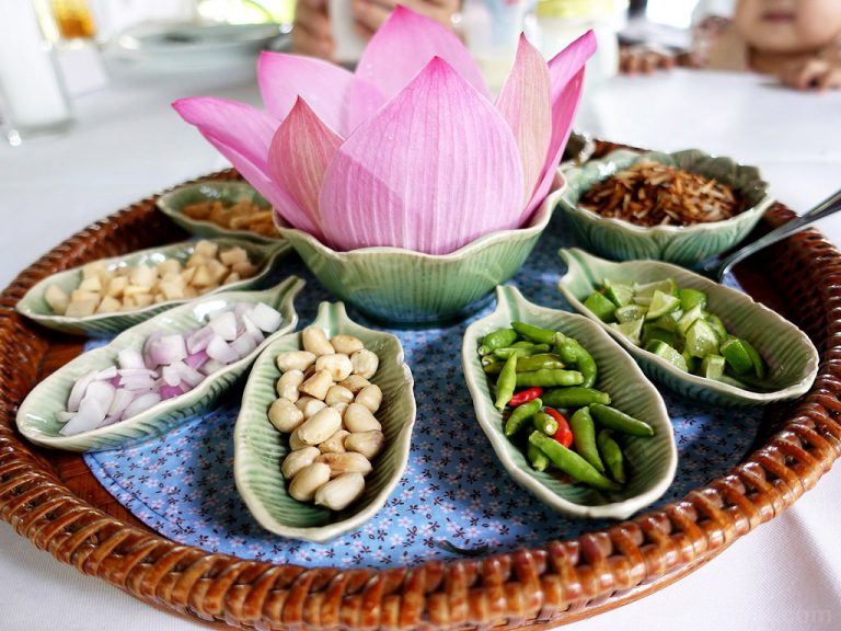 สวนทิพย์ ร้านอาหารไทยหนึ่งดาวมิชลิน บรรยากาศดีริมแม่น้ำเจ้าพระยา – ปากเกร็ด นนทบุรี