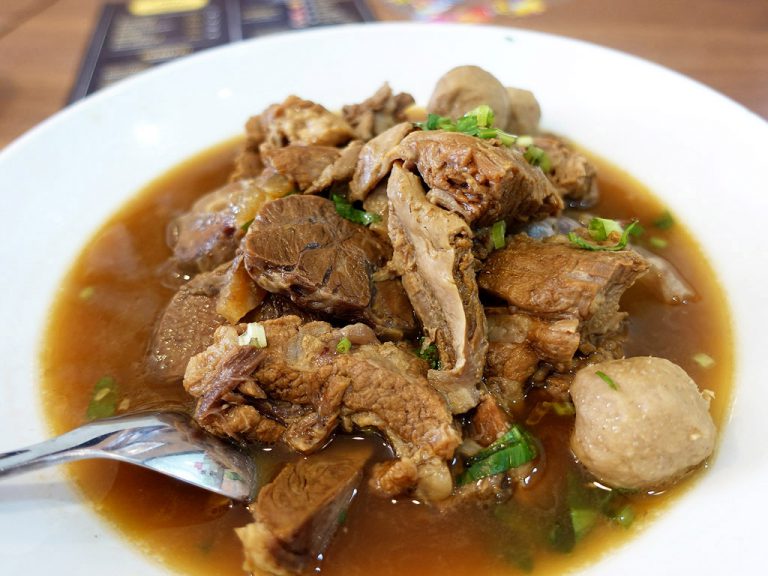 อโณไทย by ARNO’S ก๋วยเตี๋ยวและกะเพราเนื้อจากร้านสเต็กเจ้าดัง – สาธร