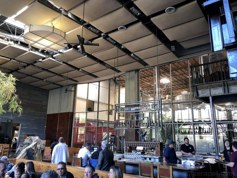 Stone Brewing ทัวร์โรงเบียร์และทานอาหารที่โรงคราฟท์เบียร์ชื่อดัง – San Marcos, California