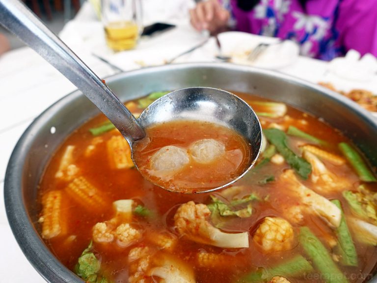 ชมวิว ซีฟู๊ด ร้านอาหารริมทะเลเจ้าดัง ชะอำ-หัวหิน