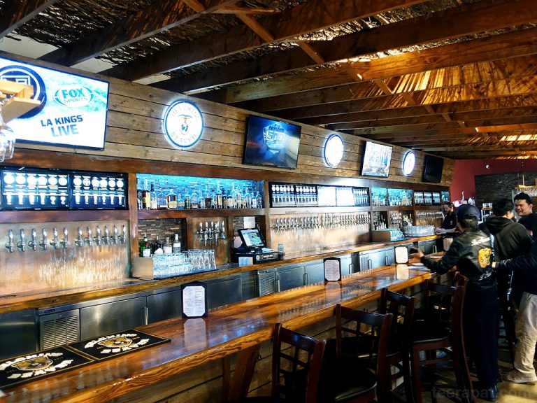 Belching Beaver โรงเบียร์ 60 แทป สาขาเมือง Vista, California