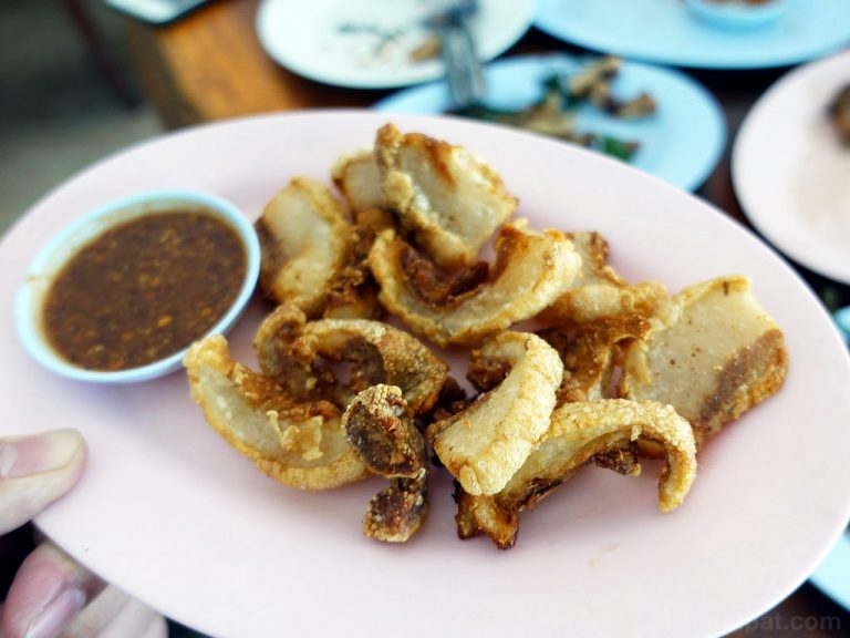 ลาบไก่ป้ามัย หนองควาย หางดง เชียงใหม่
