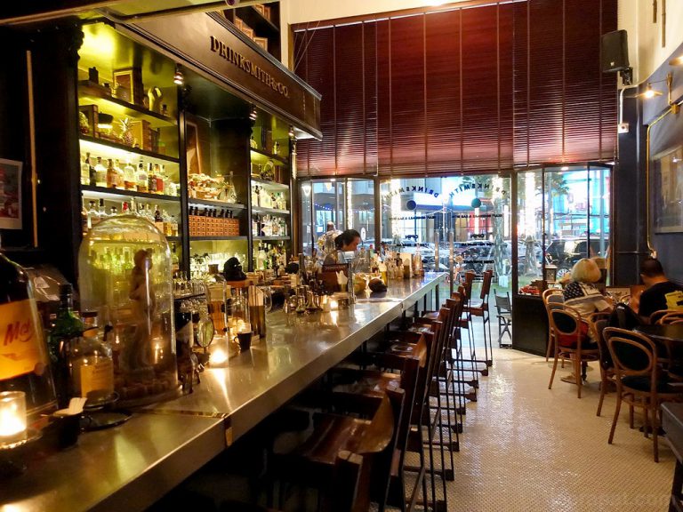Drinksmith คอกเทลบาร์ร้านสวย บรรยากาศดี – ถนนมหิดล เชียงใหม่