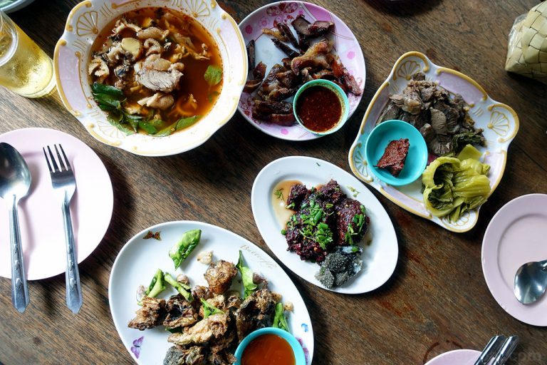 ลาบต้นยาง สาขาถนนมหิดล เชียงใหม่