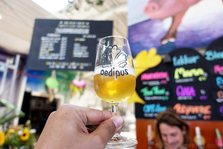 Oedipus จิบและเยี่ยมชมโรงเบียร์ในเมือง Amsterdam
