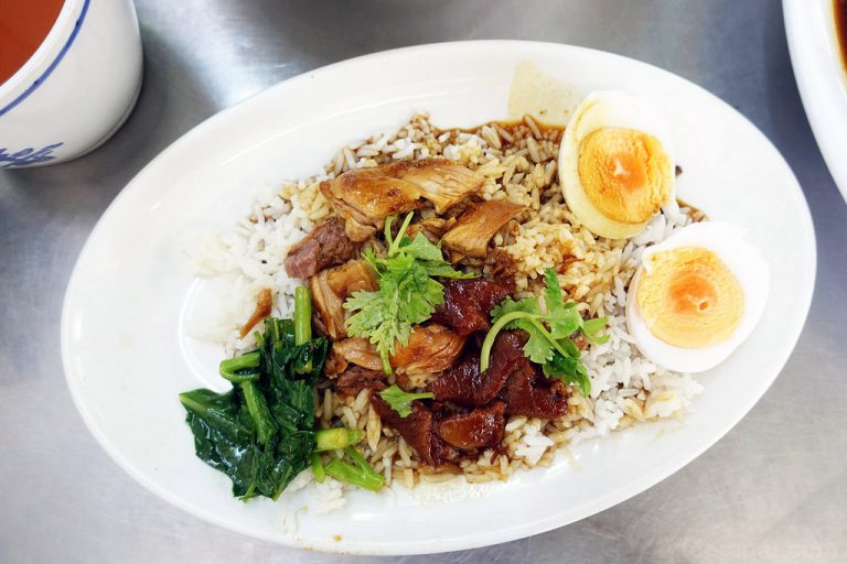 ข้าวขาหมู ชาญเทคนิค ร้านอร่อยเมืองนนท์