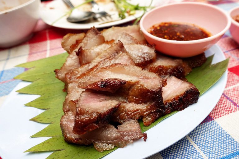 ร้านบ้านคนเมือง อาหารเหนือร้านดังถนนนวมินทร์ บางกะปิ