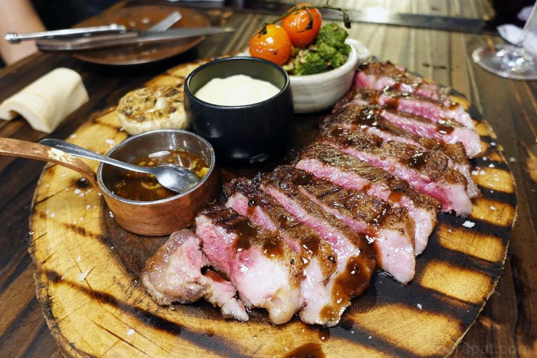 Lady Butcher สเต็กเนื้อดรายเอจย่านบางบัวทอง นนทบุรี
