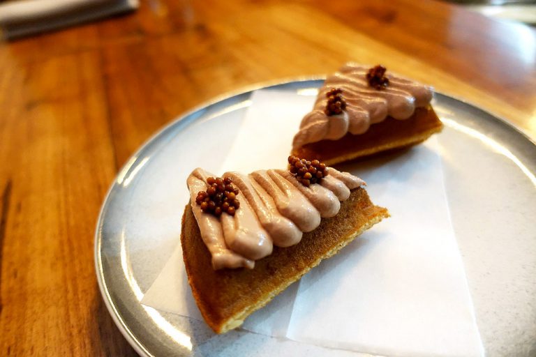 Cheek Bistro อาหารโมเดิร์นออสเตรเลียนบนถนน Boon Tat, สิงคโปร์