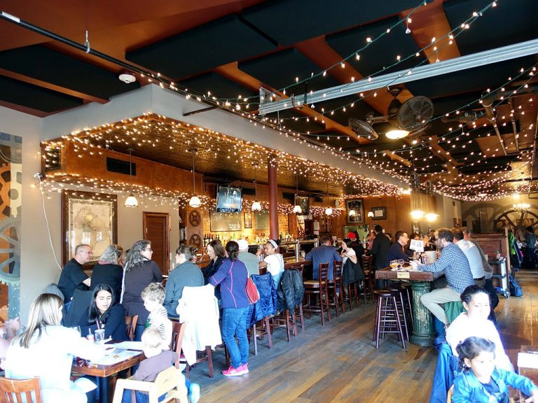Meridian Pint คราฟท์เบียร์บาร์เมือง Arlington, Virginia