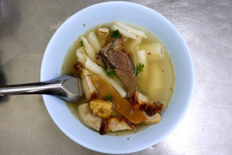 โต ก๋วยจั๊บ ก๋วยจั๊บน้ำใสเจ้าอร่อย ถนนมหาไชย ประตูผี