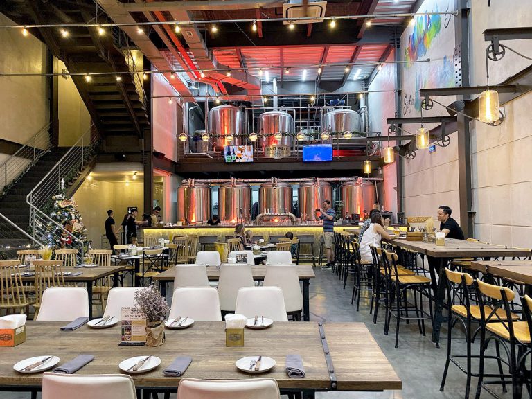 East West Brewing คราฟท์เบียร์โรงสวย ใจกลางเมืองโฮจิมินห์