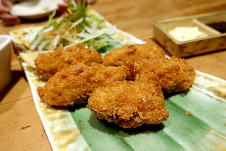 Kazaguruma ร้านอิซากายะไม่ไกลสถานี Hakata เมือง Fukuoka